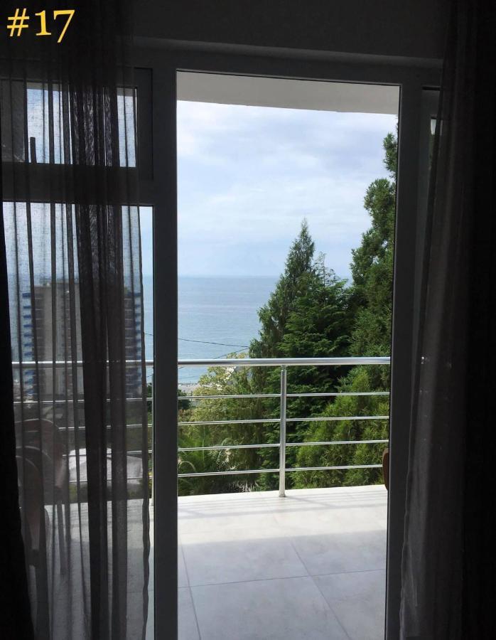 Rezo'S House Hotel Kvariati Exterior photo