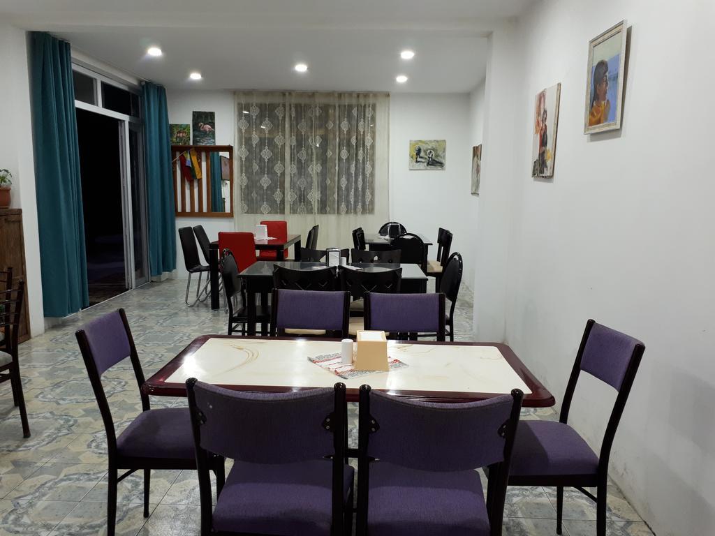 Rezo'S House Hotel Kvariati Exterior photo